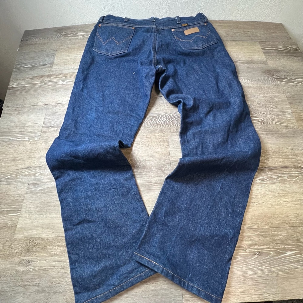 Wrangler 13MWZ Cowboy Cut Jeans Mens 42x32 Blue Rigid Denim Straight Leg Western
